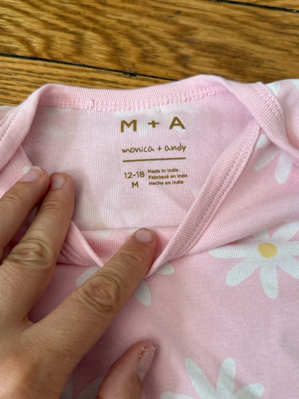 Monica + Andy Daisy-Print Long Sleeve Baby Bodysuit - Size 12-18 Months